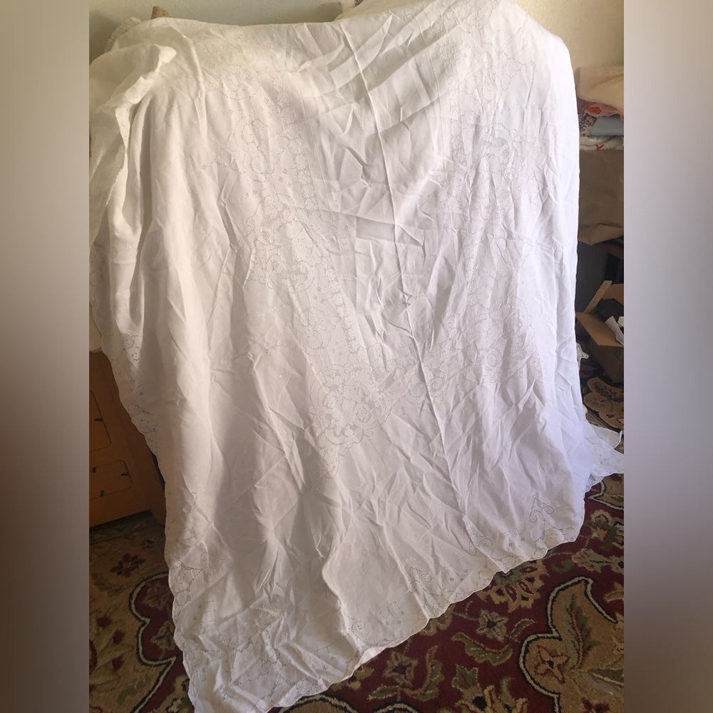 Vintage Tablecloth Cutwork Battenburg Embroidery 100 p linen 60x120”